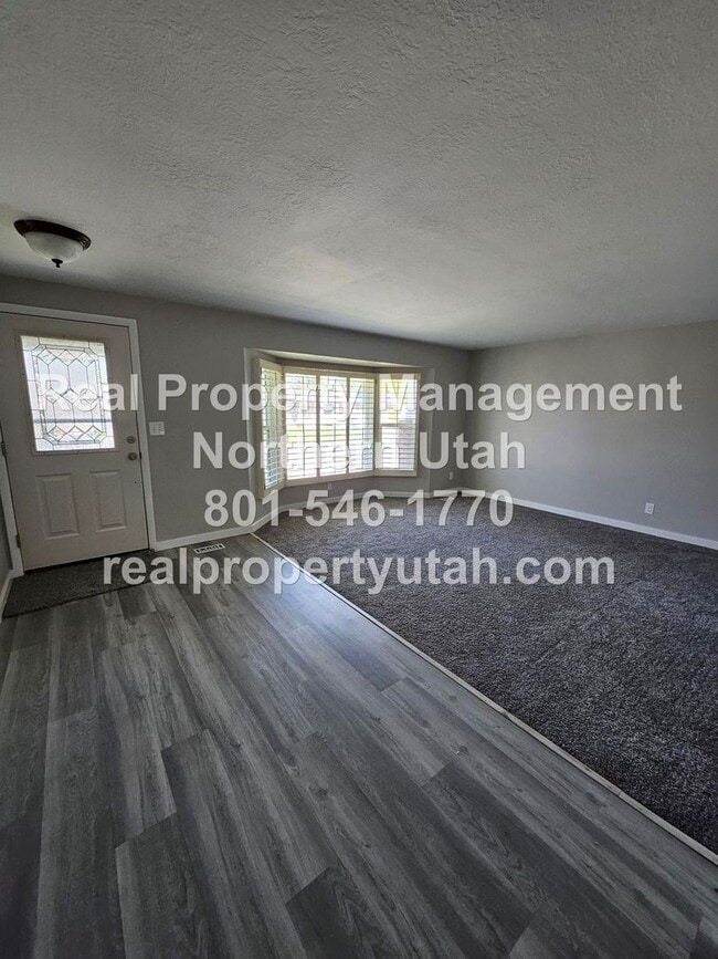 Photo - Lovely 5 Bedroom Home in Layton Available ...