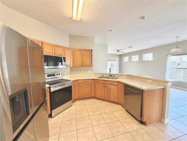 Photo - 1044 Longville Cir