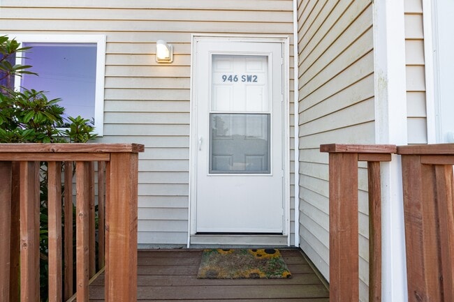 Photo - 946 Ocean Shores Blvd SW