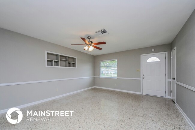 Photo - 417 Halsey St