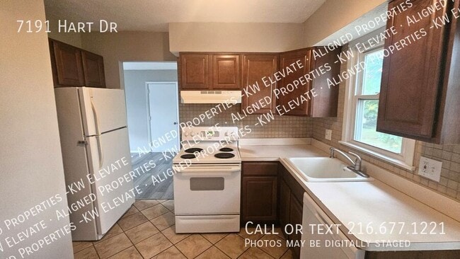 Photo - 7191 Hart St