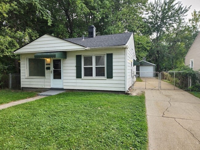 Photo - 2 bed 1 bath Ferndale ranch on a quiet, tree-lined street.