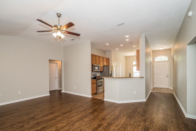 Photo - 303 Sanwick Dr