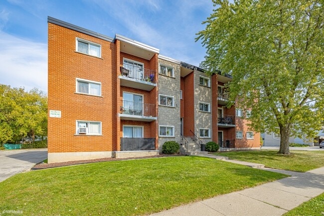 Photo - Rosemount Apartments