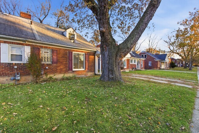 Photo - 10934 Nottingham Rd