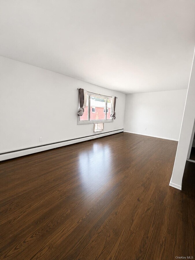 Photo - 633 Wellwood Ave Unit A3