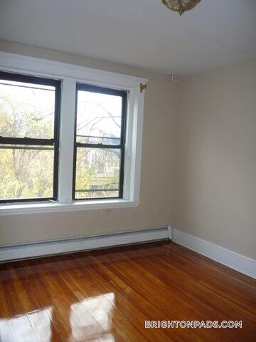 Photo - 1682 Commonwealth Ave Unidad 2