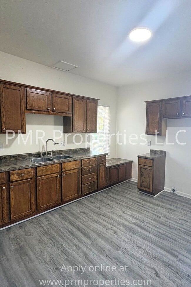 Photo - 3 Bedrooms / 1 Bathroom House