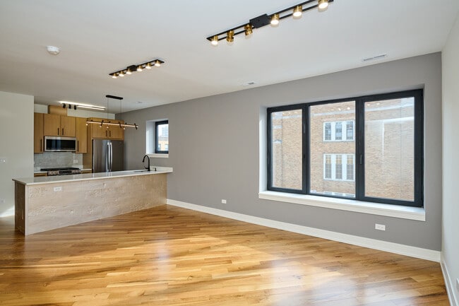 Photo - 5200 N Winthrop Ave Unit 2S