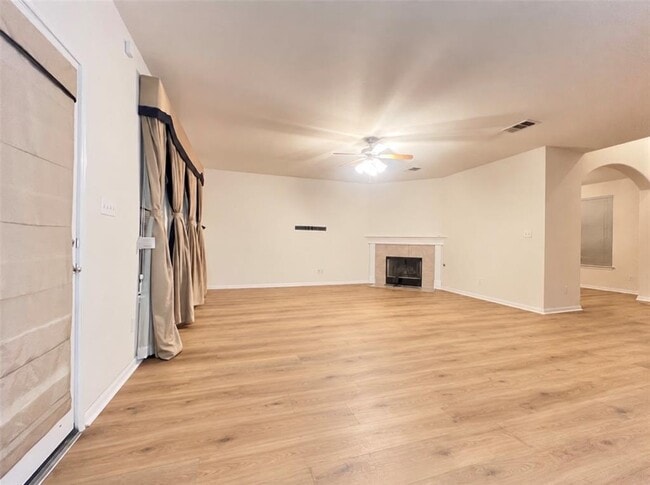 1103 Apollo Ln
