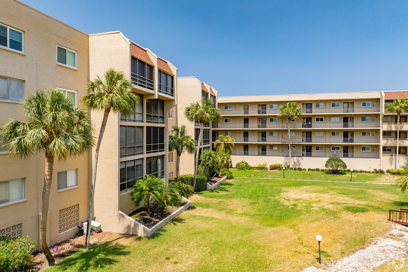 90 S Highland Ave Tarpon Springs, FL - Lake Tarpon Sail Condos