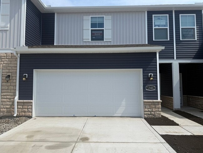 1388 Marinelli Dr E