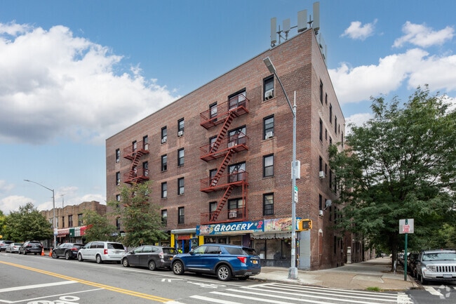 47-07 39th Street