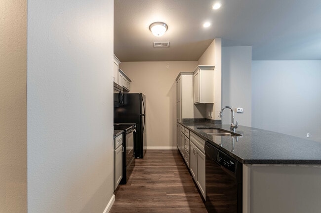 Laney Studio Kitchen - Coryell Commons