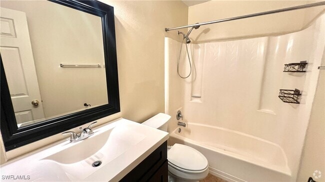 Building Photo - 13160 Kings Point Dr Unit 5 Rental