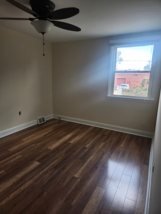 Dormitorio - 1855 Beyer Ave Unidad 2 FL