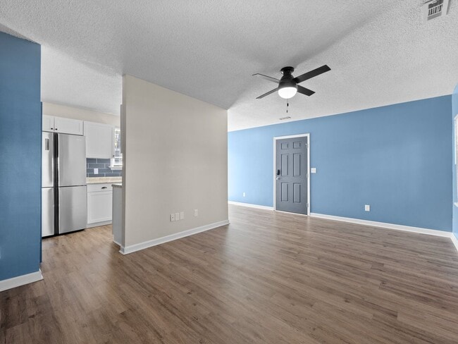 Photo - Welcome to Crown Point!