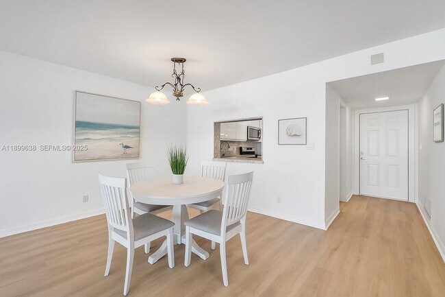 Photo - 3111 NE 51st St Unit 202C