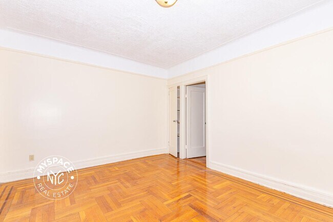 Photo - 280 Crown St Unidad E12