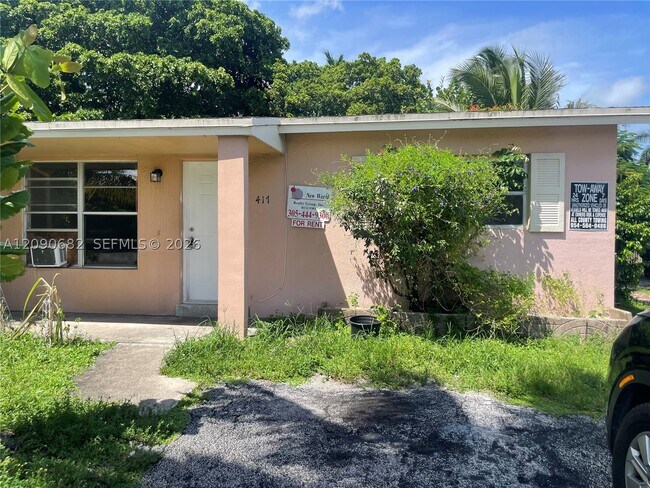 Building Photo - 417 NW 40th St Unit 417