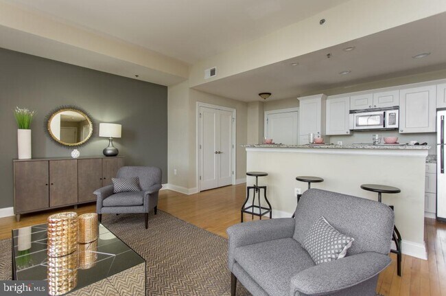 Photo - 230 N 21st St Unit 604