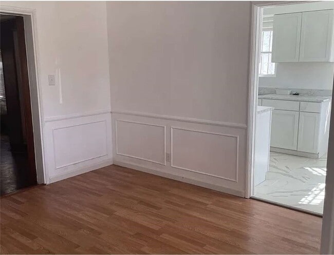 Photo - 8724 Ruthelen St