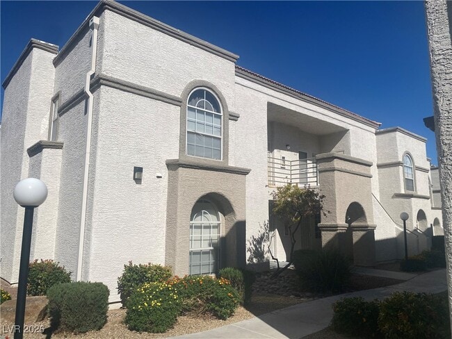 Building Photo - 3150 N Soft Breezes Dr Unit 1188