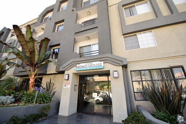 Building Photo - 11030 Hartsook St Unit 123 Rental