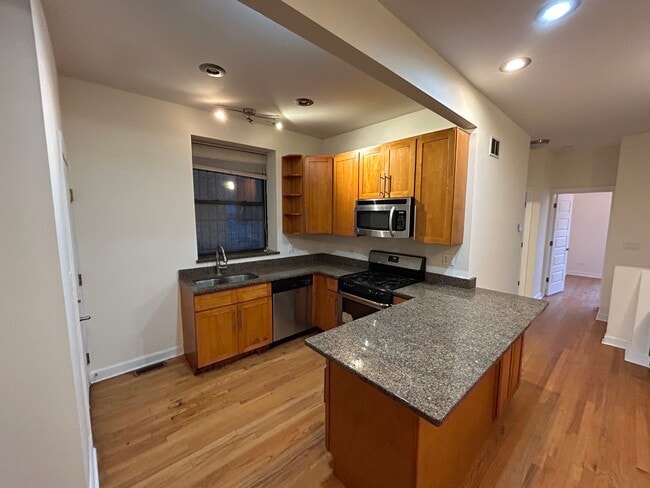 Photo - Greenwood Apartments