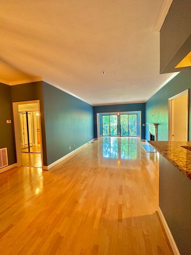 Photo - 2921 Lenox Rd NE Unidad 301
