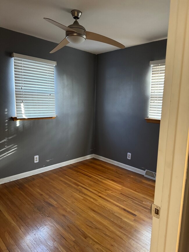 Photo - 2223 Falls Ave