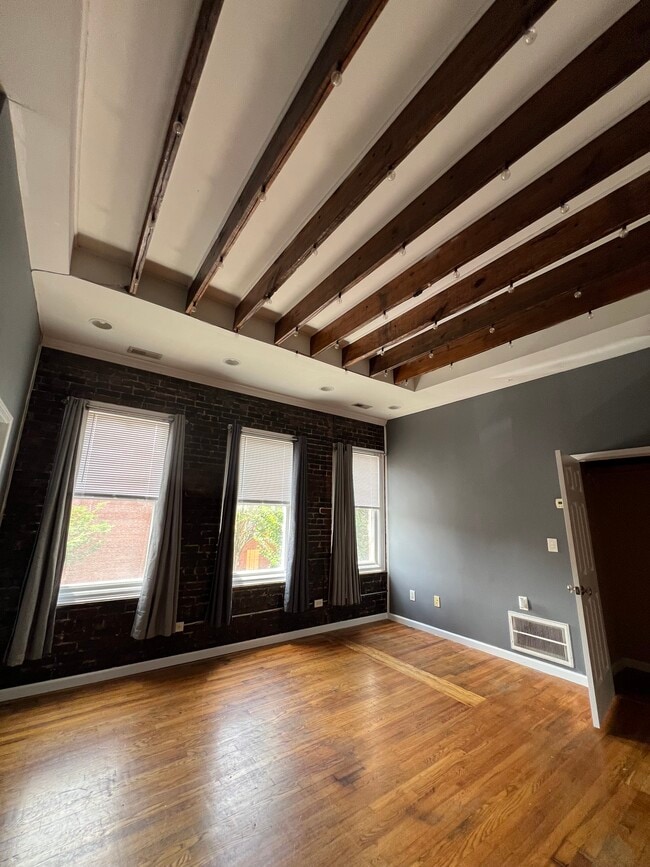 104 E Market St Unit 104 Market #2