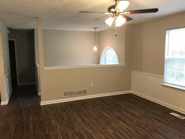 Photo - 147 Shadow Wood Dr