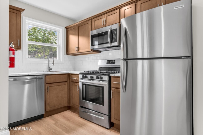 Photo - 107 Tavistock Dr