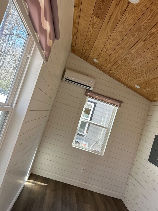 Photo - 2015 Union School Rd SW