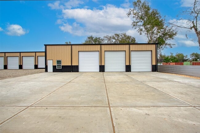 Photo - 13051 Pleasant Valley Dr