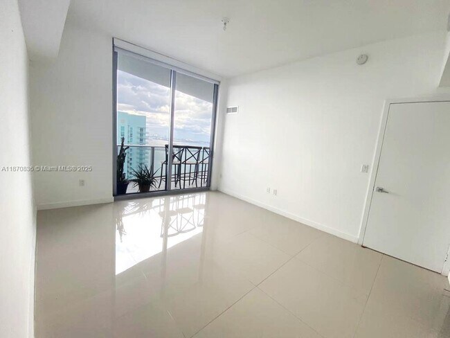 Photo - 488 NE 18th St Unit 4905