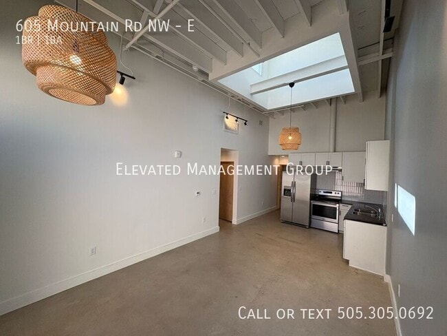 Photo - 605 Mountain Rd NW Unidad E