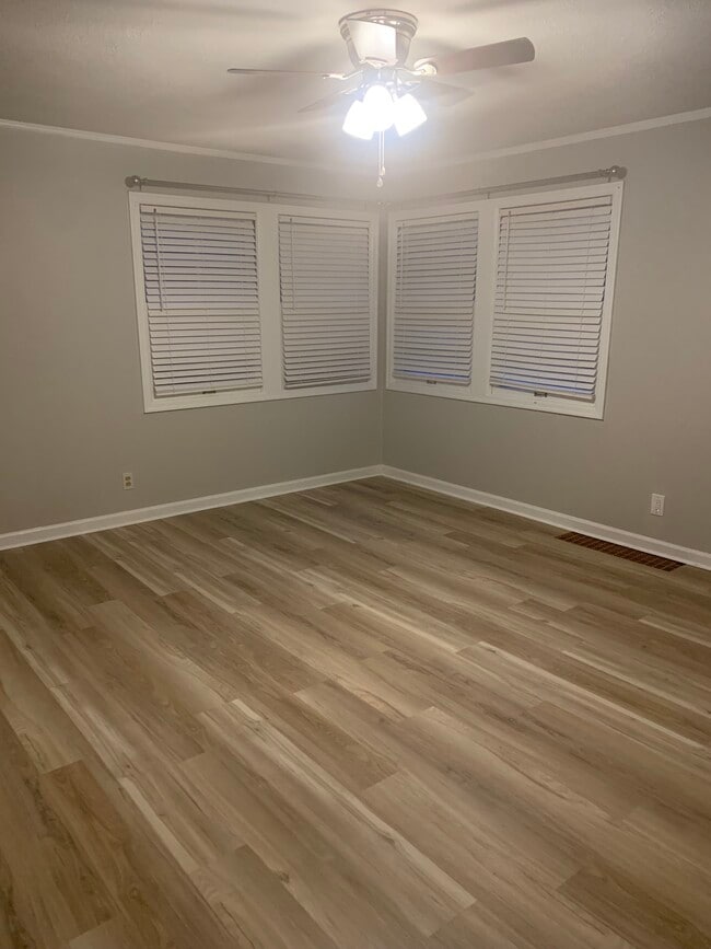 Photo - 6525-6525 N Haight Ave