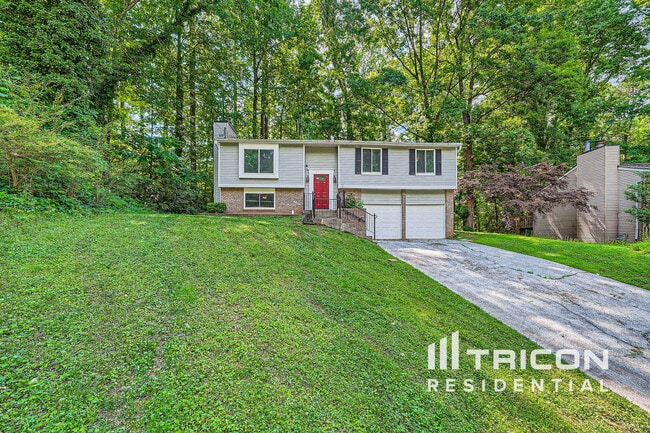 Photo - 5909 Chatham Ct NW
