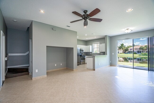 Photo - 460 Rainbow Springs Terrace
