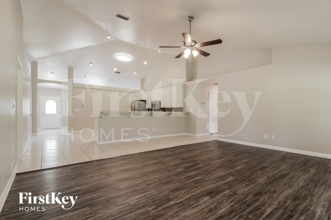 Photo - 660 Wild Flower St
