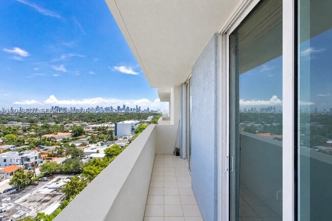 3000 Coral Wy Unit 1507