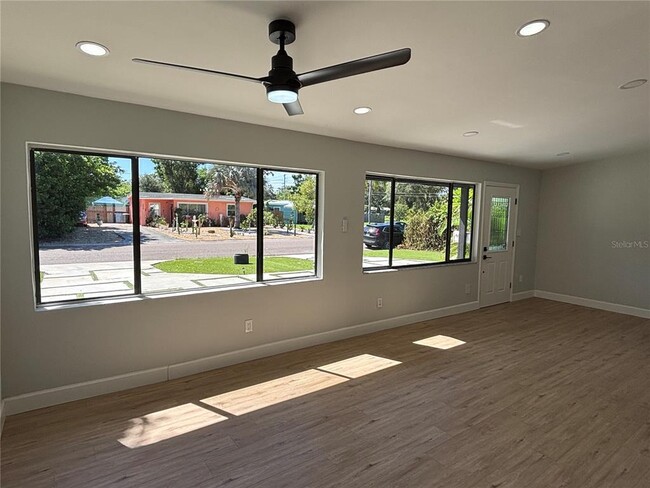 Photo - 3983 Marlin Dr SE