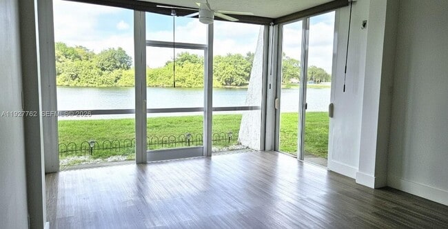 Photo - 9450 Poinciana Pl Unit 103