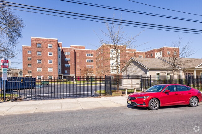 Photo - Oakwood Plaza Revitalization