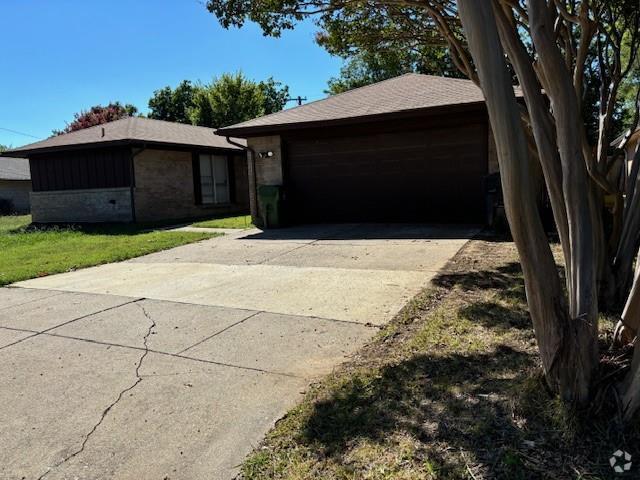 Building Photo - 2212 Honey Creek Ln Rental