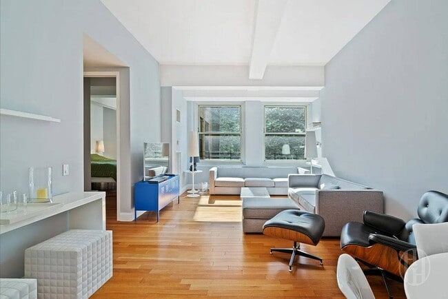 Building Photo - 88 Greenwich St Unit 702