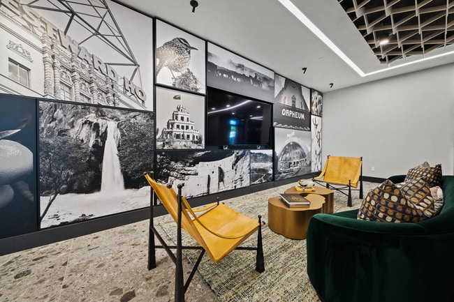 Photo - Blume on Central