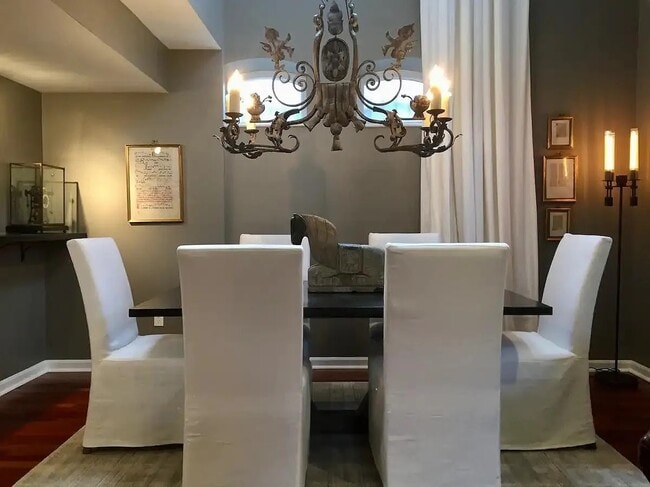 Dining Area - 2051 Park Ave Unit A